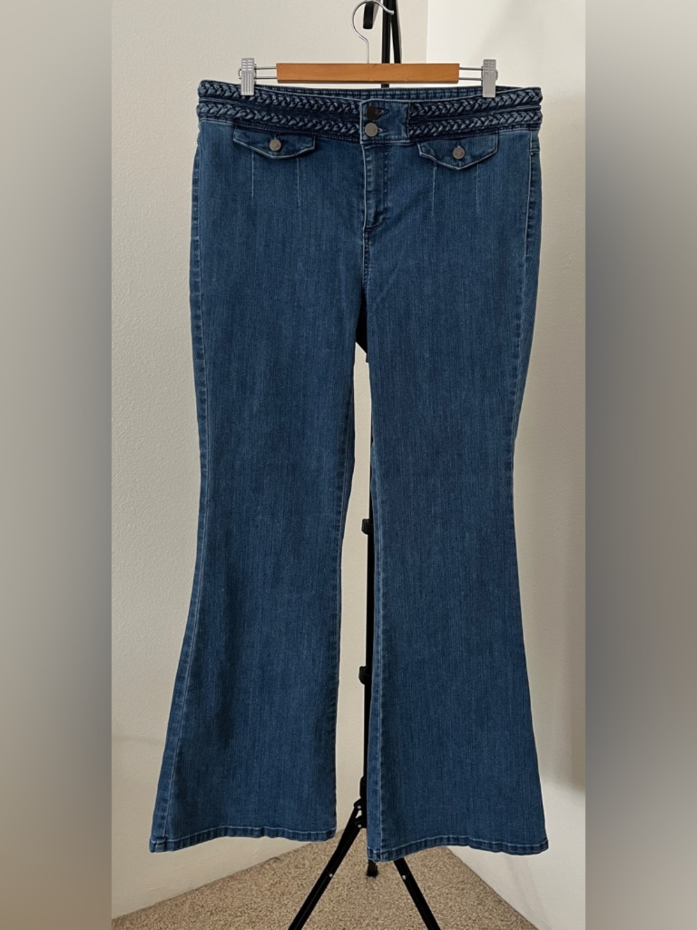 ✨ NY & Co Soho High Waist Flare Jeans 👖 Chic Stretch Denim | Ease + Polished